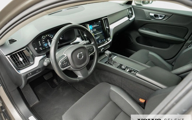 Volvo V60 cena 114900 przebieg: 121660, rok produkcji 2019 z Pilawa małe 596
